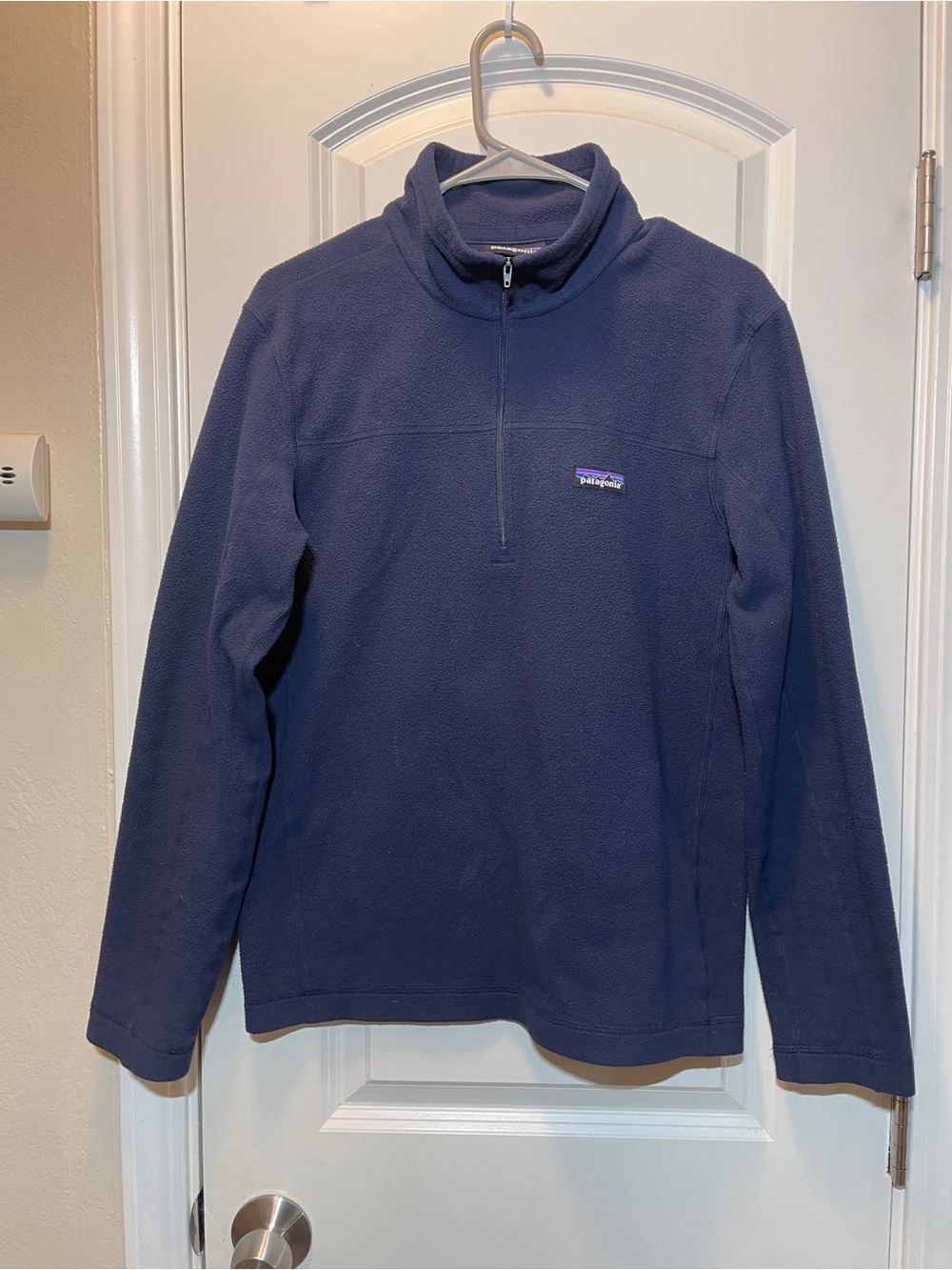 Patagonia Men’s Navy Blue Half-Zip Fleece Pullover